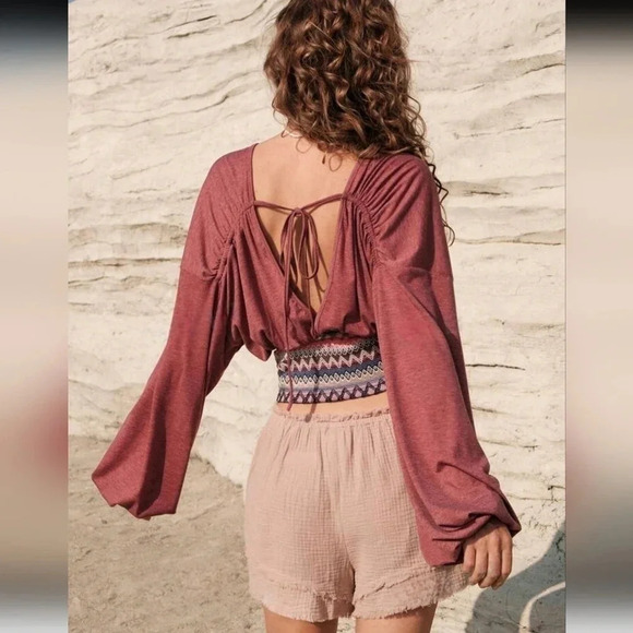 BohoFeels Vacation Deep V-Neck Top - Picture 4 of 4